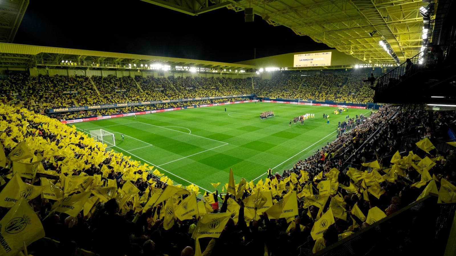 El Estadio de la Cerámica, en Villarreal, en una noche europea