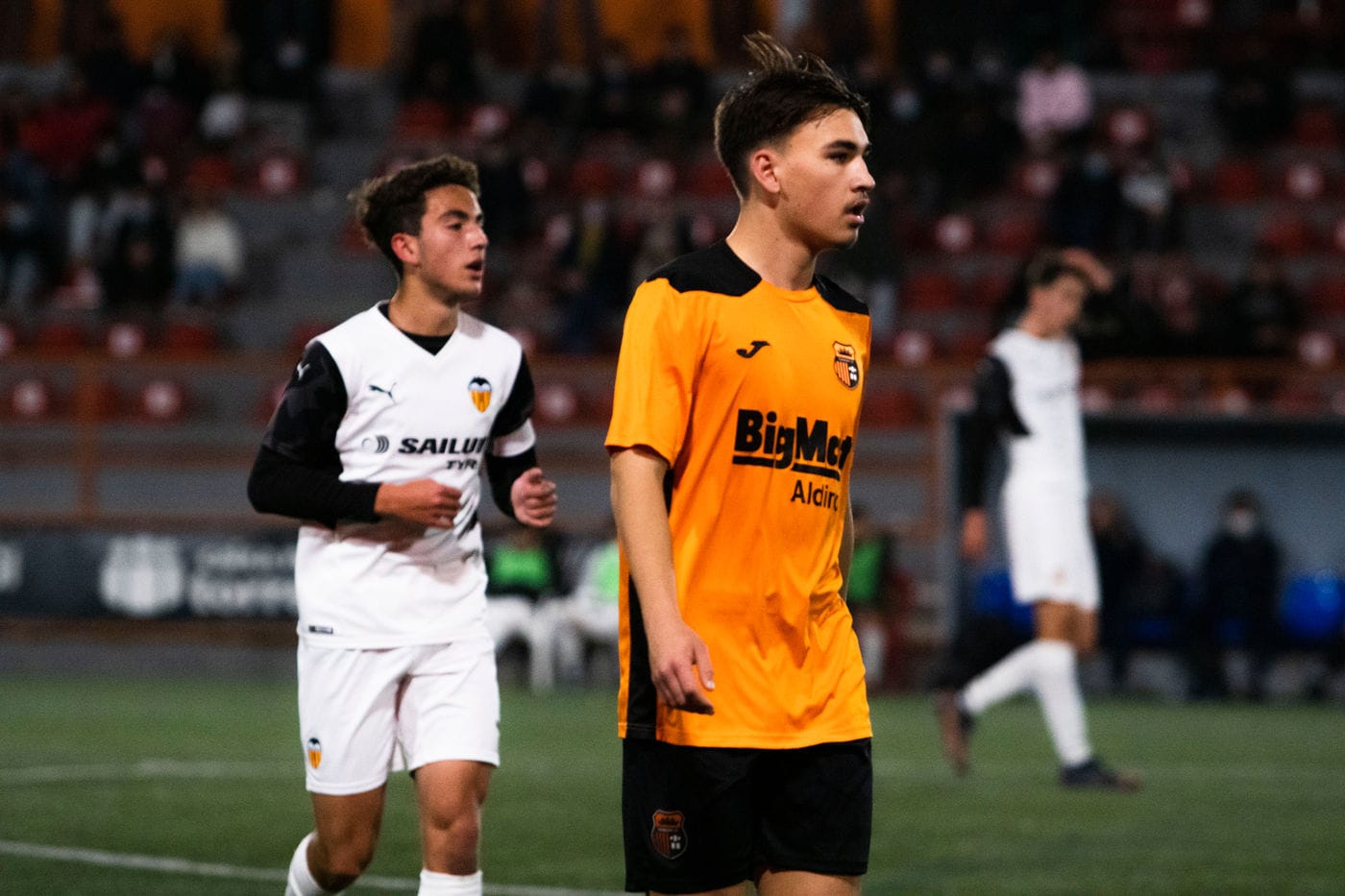 Isaiah Easley playing against Valencia CF in the Spanish Honor Division during his Gap Year